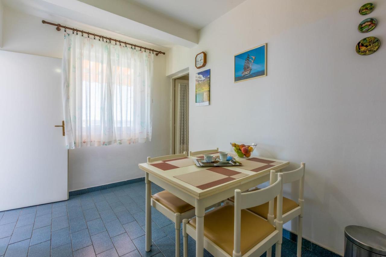 Apartments Danica Dramalj Exterior photo